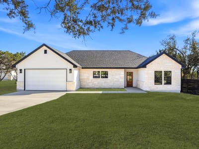Living area at 1615 Rocky Ridge Loop - 3 bed 2 bath home