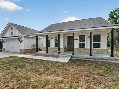 Kitchen at 1619 Scenic View DR - 3 bed 2 bath home
