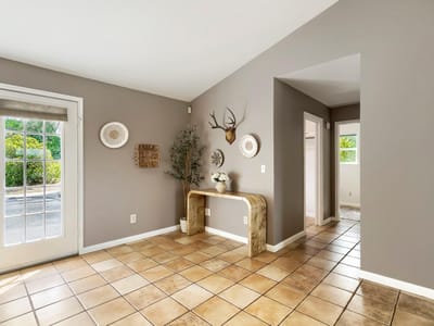 Property photo 5 at 162 Arnold DR - 3 bed 2 bath home