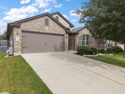 Living area at 162 Sugar CRK - 3 bed 2 bath home