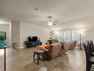 Bathroom at 162 Sugar CRK - 3 bed 2 bath home