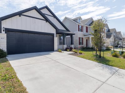 Property photo 2 at 1620 Holly Lake DR - 3 bed 2 bath home