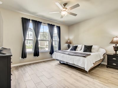 Property photo 2 at 1624 Coral Sunrise TRL - 5 bed 4 bath home