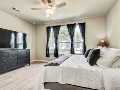 Property photo 4 at 1624 Coral Sunrise TRL - 5 bed 4 bath home