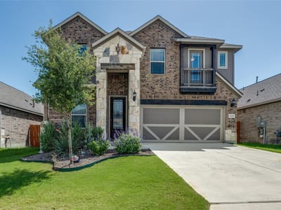 Living area at 1624 Stone House Dr - 4 bed 3 bath home