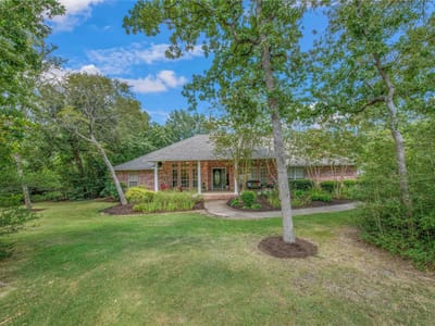 Photo 2 of 39 at 1625 Harpers Ferry RD - 6 bed 3 bath home