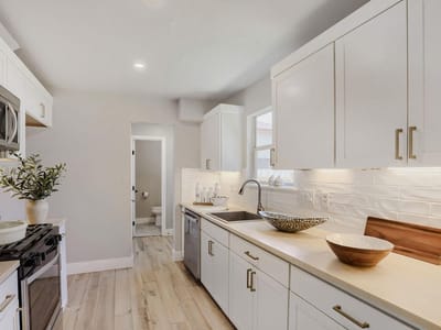 Bathroom at 1626 Parkfield CIR - 3 bed 2 bath home