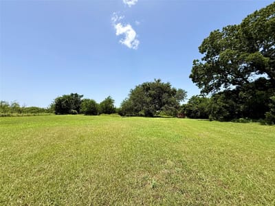 Living area at 1629 Pecos ST - Sierra Stone Add, Lockhart, TX