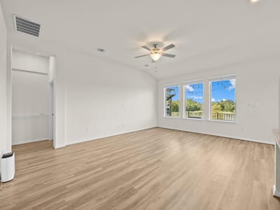 Photo 4 of 40 at 1637 Desmond ST - 3 bed 2 bath home