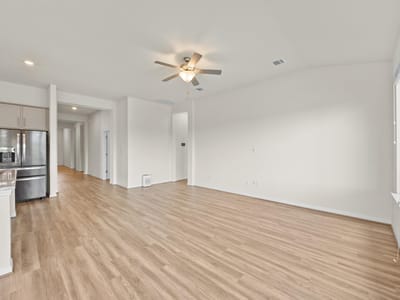 Photo 5 of 40 at 1637 Desmond ST - 3 bed 2 bath home