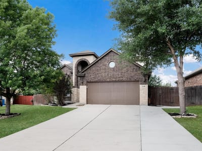 Living area at 1648 Sun Ledge Way - 5 bed 3 bath home