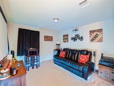 Primary bedroom at 165 Satsuma Dr - 3 bed 2 bath home
