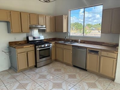 Kitchen at 16507 Edgemere DR - 4 bed 2 bath home