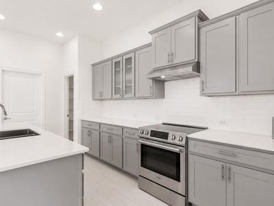 Property photo 4 at 16528 Glimmering RD - 4 bed 2 bath home