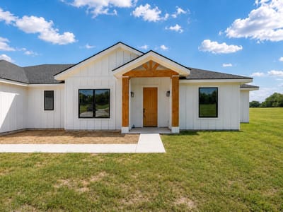 Living area at 16544 FM 112 - 4 bed 3 bath home