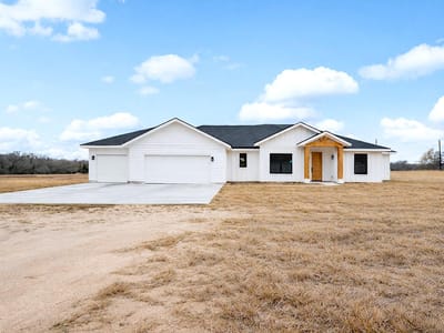 Living area at 16544 Fm 112 - 4 bed 3 bath home