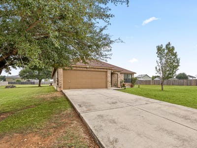 Property photo 2 at 166 Kristen DR - 4 bed 2 bath home