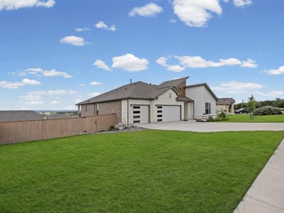 Living area at 166 Salado Creek TRL - 4 bed 3 bath home