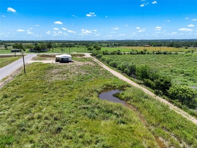 Kitchen at 167 Beckham Dr - Cool Water Acres, Dale, TX