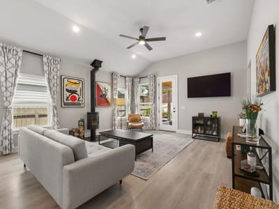 Property photo 5 at 16705 Adoro DR - 3 bed 2 bath home
