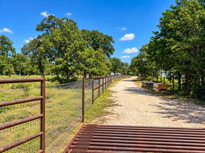 Photo 2 - 1673 Lange RD Photo 2 of 10 at 1673 Lange RD - Ledbetter, Ledbetter, TX