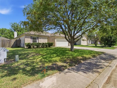 Property photo 2 at 168 Beau LN - 3 bed 2 bath home