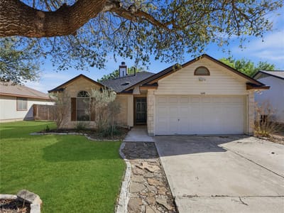 Living area at 168 Keystone Loop - 3 bed 2 bath home