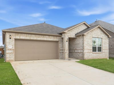 Living area at 16812 Bustillos PASS - 4 bed 2 bath home
