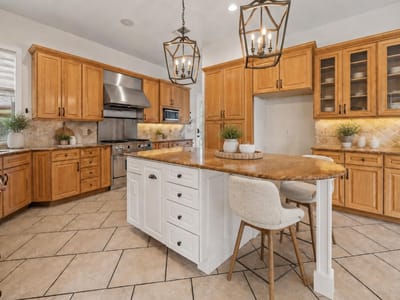Property photo 5 at 17 Horseshoe CT - 5 bed 4 bath home