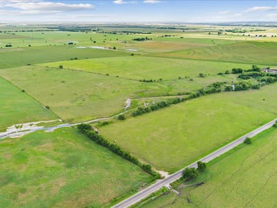 Primary bedroom at 1700 Cr 322 - N/A, Bartlett, TX