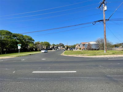 Property photo 3 at 1700 W Stassney LN - Deer Park Sec 05, Austin, TX