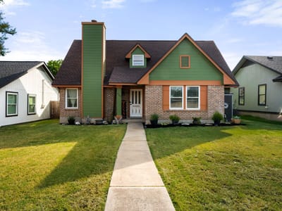 Property photo 2 at 1701 Greenlawn BLVD - 3 bed 2 bath home