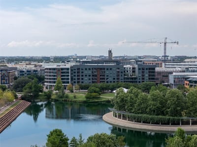 Living area at 1701 Simond Ave Unit #302 - 1 bed 1 bath home