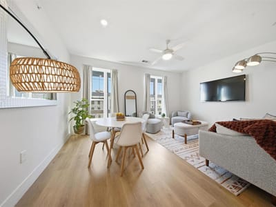 Primary bedroom at 1701 Simond Ave Unit #615 - 1 bed 1 bath home