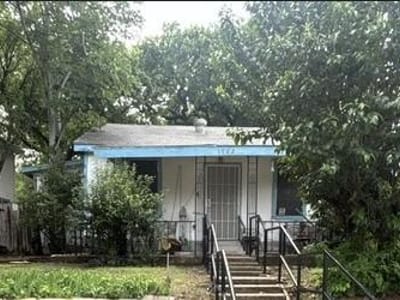 Primary bedroom at 1702 Perez St - 2 bed 2 bath home