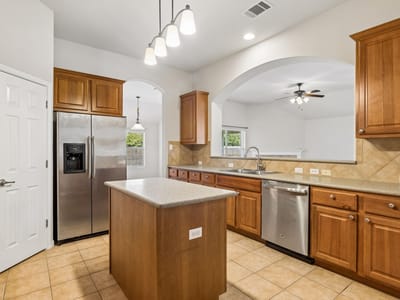 Photo 2 of 40 at 1703 Oakland DR - 4 bed 2 bath home