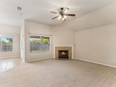 Photo 3 of 40 at 1703 Oakland DR - 4 bed 2 bath home