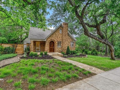 Property photo 2 at 1704 Travis Heights BLVD - 3 bed 2 bath home
