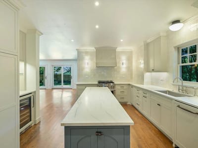 Property photo 3 at 1704 Travis Heights BLVD - 3 bed 2 bath home