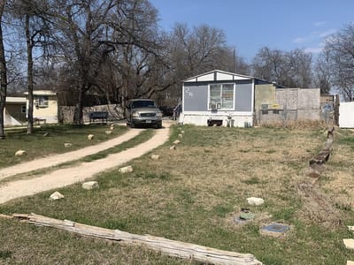 Living area at 1705 Fm 1670 LN - COUNTRYSIDE VILLAGE MHP, Belton, TX