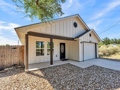 Property photo 3 at 1706 Redwood DR - 3 bed 2 bath home