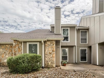 Property photo 3 at 1706 Timberwood DR - 2 bed 2 bath home