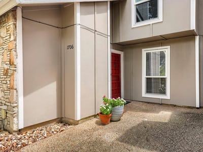 Property photo 4 at 1706 Timberwood DR - 2 bed 2 bath home