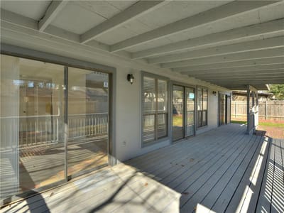 Photo 4 of 29 at 1707 Brokenshoe DR - 4 bed 2 bath home