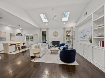 Living area at 1707 Woodwind LN - 3 bed 2 bath home