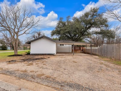 Property photo 3 at 1709 Cecelia ST - 3 bed 2 bath home
