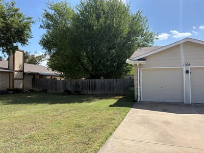 Property photo 5 at 1709 W Mesa Park DR - 3 bed 2 bath home