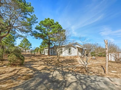 Primary bedroom at 171 Mustang Dr - 3 bed 2 bath home