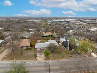 Property photo 4 at 1710 Woodland Ave - 3 bed 2 bath home
