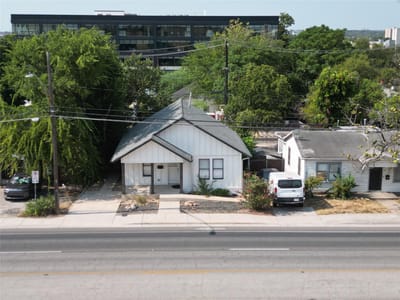 Property photo 2 at 1711 E 7th ST Unit #1 - 2 bed 1 bath home
